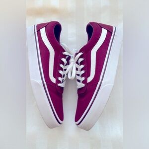 Vans Woman’s  Canvas Sneakers Size 8
